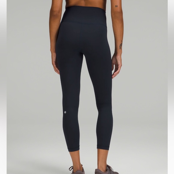 Lululemon Wunder train HR tight 25”L - Picture 2 of 8